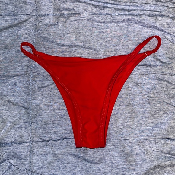 ๐๏ธ5 for $20๐๏ธ Red Bikini Bottoms - Picture 1 of 3